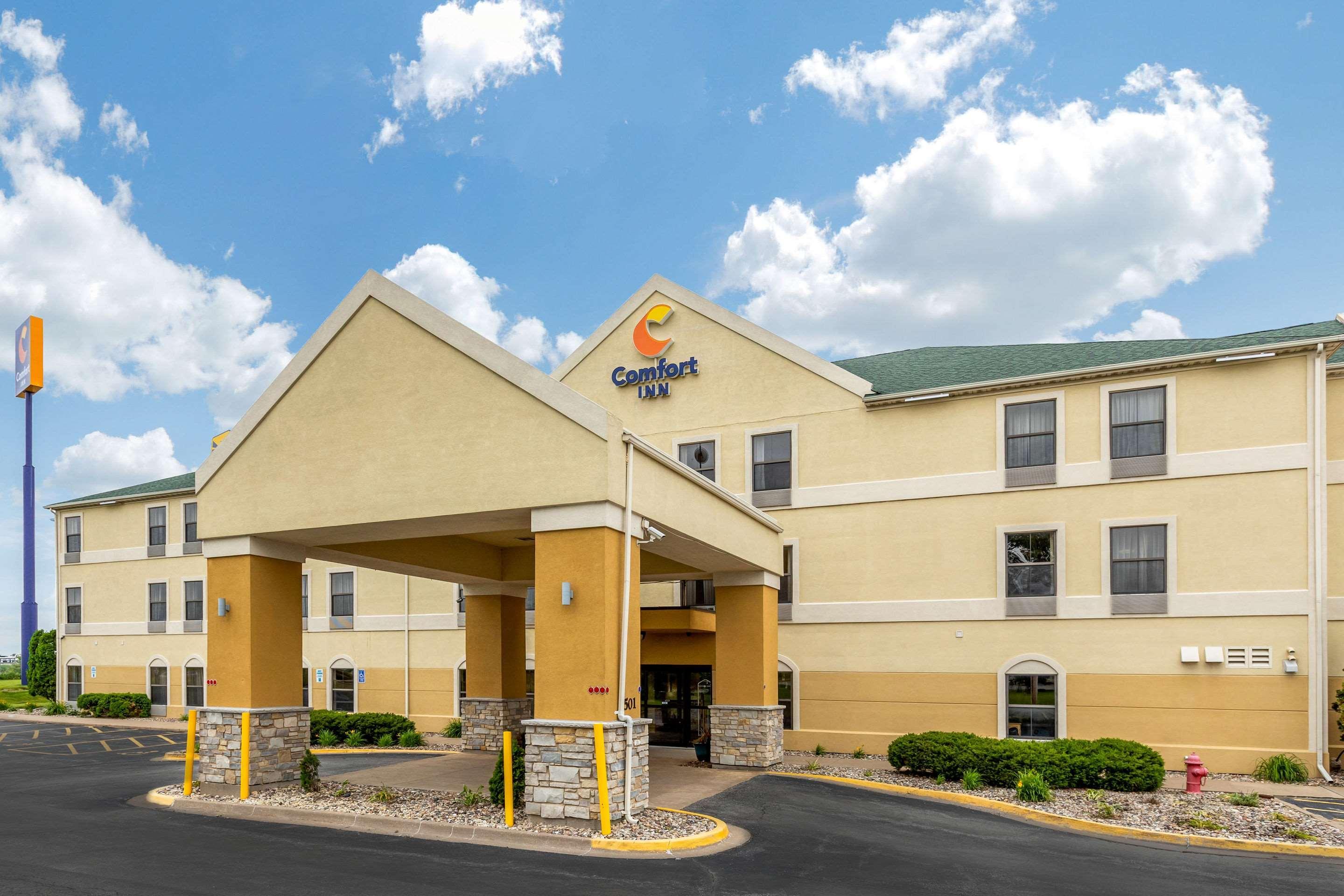 Comfort Inn Walcott Near Davenport Exterior photo